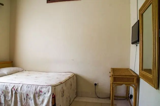 Standard Tek Büyük Yataklı Oda