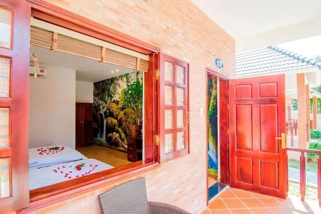 Deluxe Üç Kişilik Oda, Bahçe Manzaralı