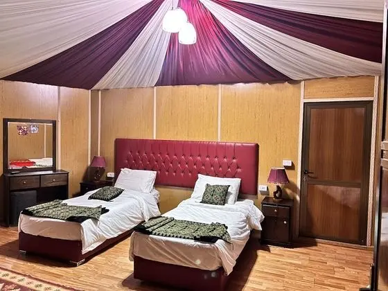 Deluxe Tek Büyük veya İki Ayrı Yataklı Oda