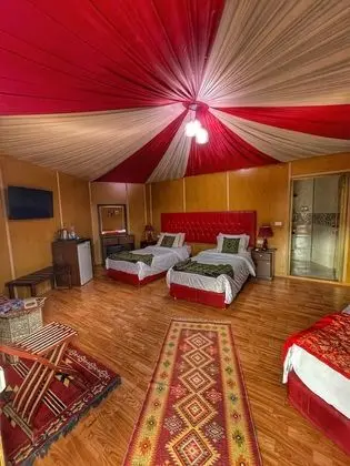 Deluxe Üç Kişilik Oda