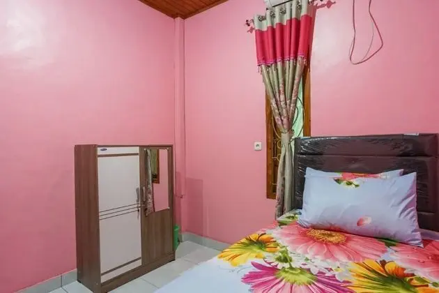 Basic İki Ayrı Yataklı Oda, Ortak Banyo