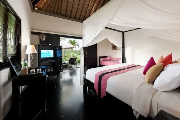 Exclusive Villa, 2 Yatak Odası, Kişiye Özel Havuzlu, Havuz Manzaralı