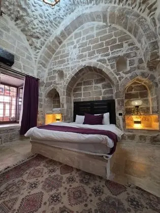 Şahmeran, 2. Kat