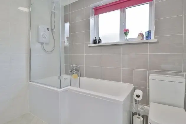 Bungalov, Ortak Banyo