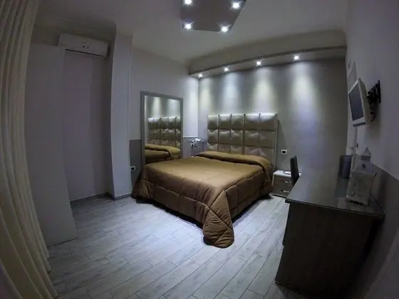 Tek Büyük Yataklı Oda