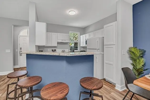 2 Bedroom Vacation Condo (2011)