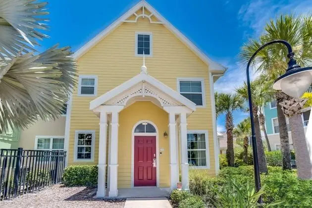 2 Bedroom Vacation Condo (2011)