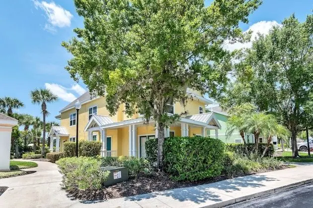 2 Bedroom Vacation Condo (2011)