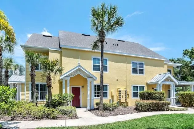 2 Bedroom Vacation Condo (2011)