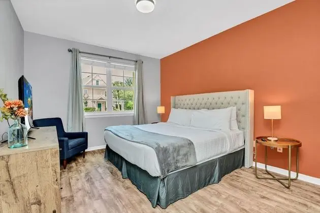 2 Bedroom Vacation Condo (2016)