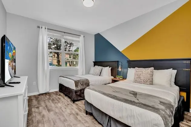 2 Bedroom Vacation Condo (2016)
