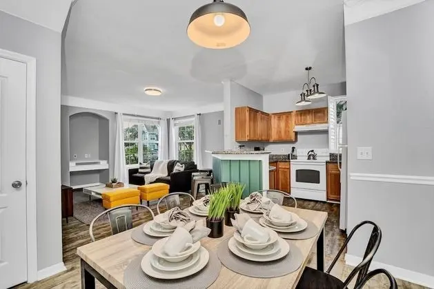 2 Bedroom Vacation Condo (2016)