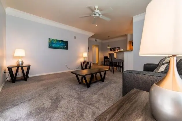 Daire (Cozy apartment only miles from Disney)