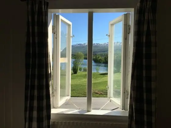 Traditional Tek Büyük veya İki Ayrı Yataklı Oda