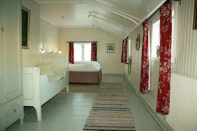 Traditional Tek Büyük Yataklı Oda (Shared Bathroom)