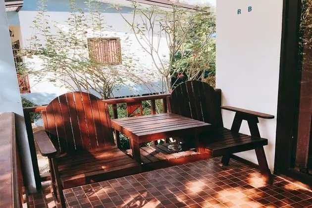 Bungalow with Garden View