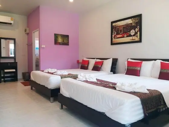 Dört Kişilik Oda, Sigara İçilmez, Bahçe Manzaralı