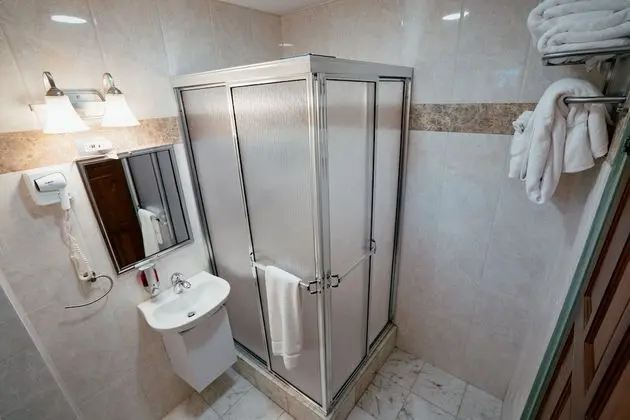 Deluxe Dört Kişilik Oda, 2 Büyük (Queen) Boy Yatak