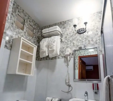 Deluxe Üç Kişilik Oda
