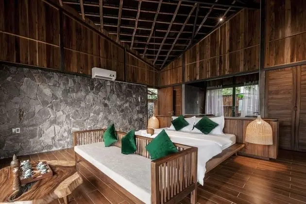 Luxury Oda (Paddy view)