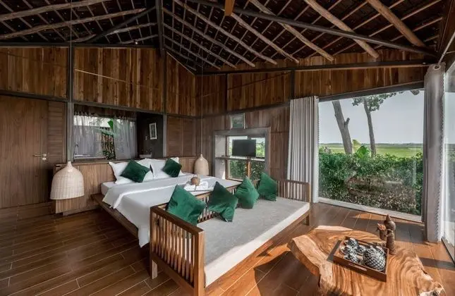 Luxury Oda (Paddy view)