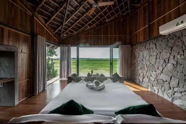 Luxury Oda (Paddy view)