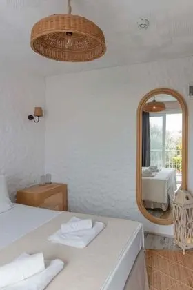 Çift Kişilik Oda - Balkonlu, Havuz Manzaralı, Balkonlu