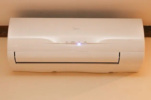 Deluxe Tek Büyük veya İki Ayrı Yataklı Oda, Kısmi Göl Manzaralı