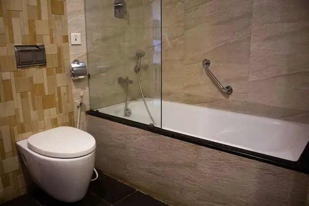 Deluxe Tek Büyük veya İki Ayrı Yataklı Oda, Kısmi Göl Manzaralı