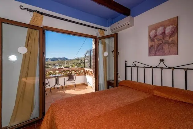 Büyük Yataklı Tek Kişilik Oda, Teras, Manzaralı