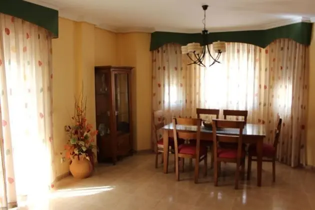 Ev, 4 Yatak Odası, Sigara İçilmez