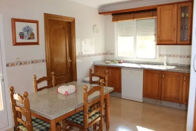 Ev, 4 Yatak Odası, Sigara İçilmez