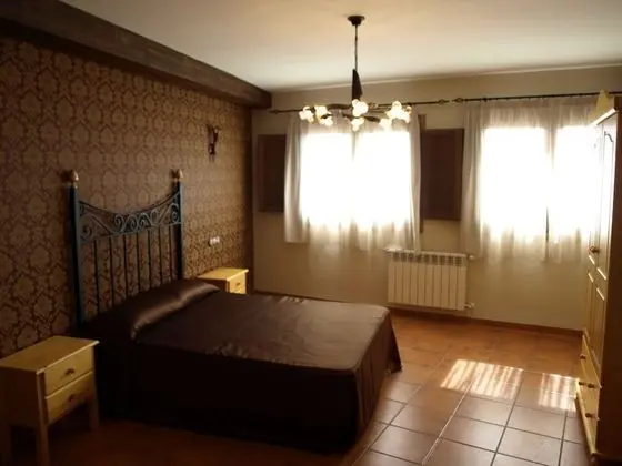 Tek Büyük veya İki Ayrı Yataklı Oda, 1 Çift Kişilik veya 2 Tek Kişilik Yatak