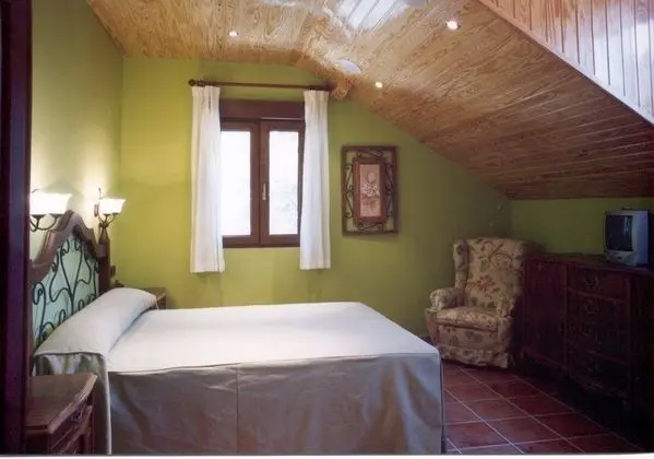 Tek Büyük Yataklı Oda