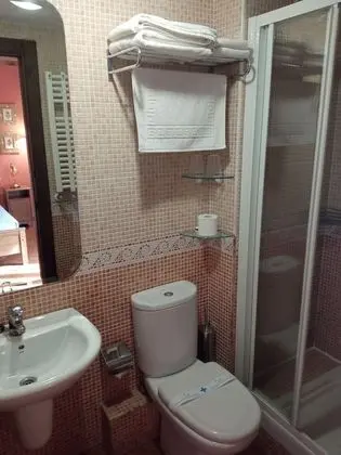 Comfort Tek Büyük Yataklı Oda (Room 14)