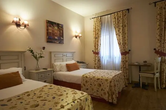 Tek Büyük Yataklı Oda