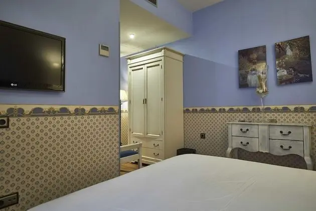 Tek Büyük Yataklı Oda