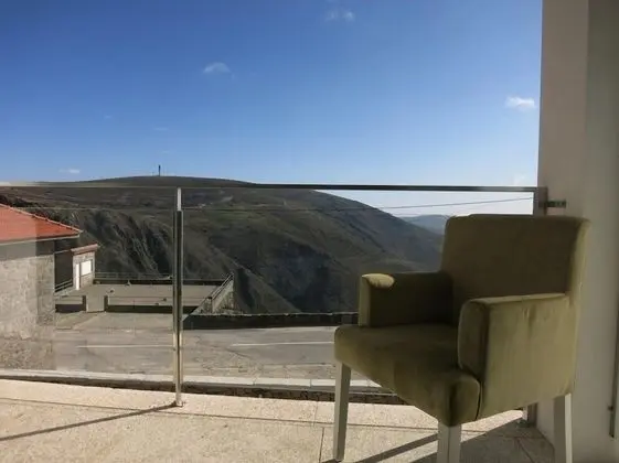 Tek Büyük Yataklı Oda, Dağ Manzaralı