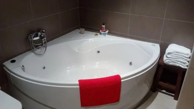 Junior Süit, Balkon