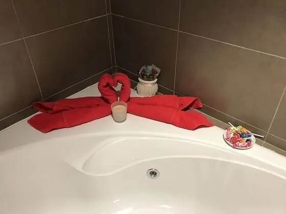 Junior Süit, Balkon