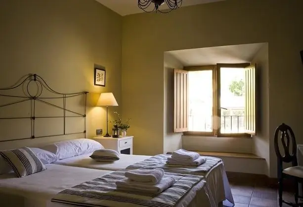 Superior Tek Büyük veya İki Ayrı Yataklı Oda