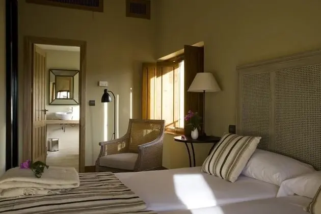 Superior Tek Büyük veya İki Ayrı Yataklı Oda