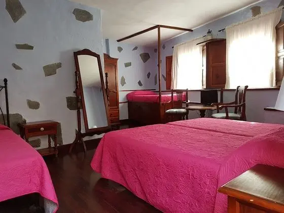 Üç Kişilik Oda