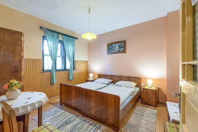 Family Ev, Birden Çok Yatak, 2 Banyolu, Bahçeli (Rural Homestead Trenkovo)