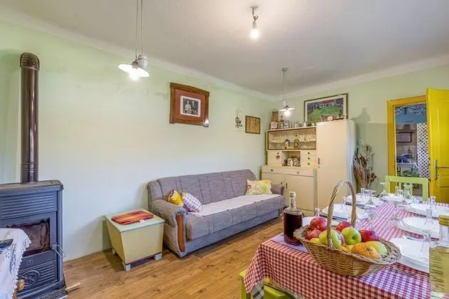 Family Ev, Birden Çok Yatak, 2 Banyolu, Bahçeli (Rural Homestead Trenkovo)