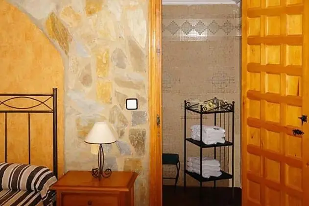 Tek Büyük veya İki Ayrı Yataklı Oda, Dağ Manzaralı