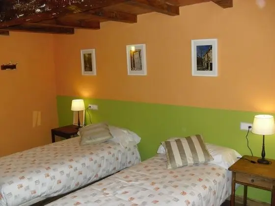 Tek Büyük veya İki Ayrı Yataklı Oda