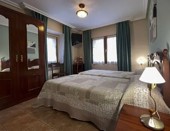 Traditional İki Ayrı Yataklı Oda