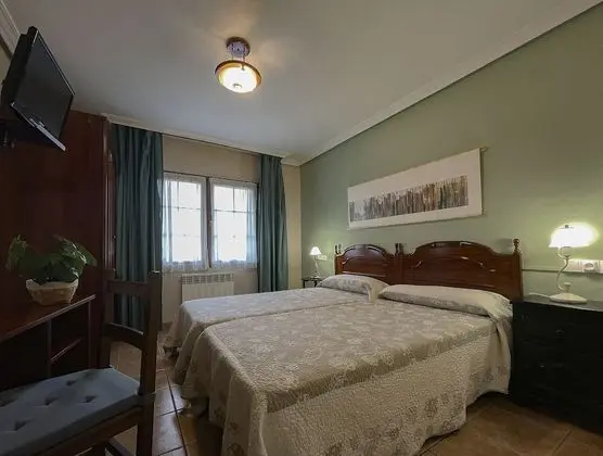 Traditional İki Ayrı Yataklı Oda