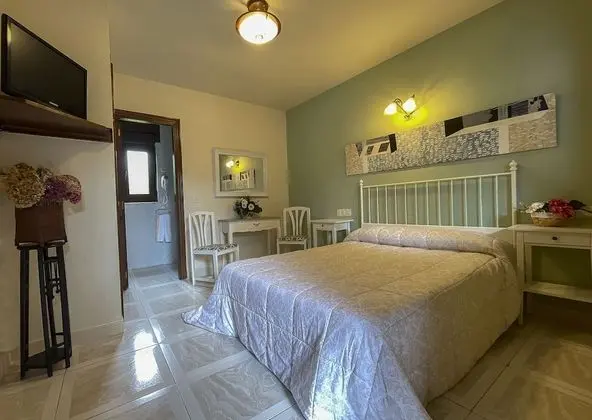 Traditional Tek Büyük Yataklı Oda